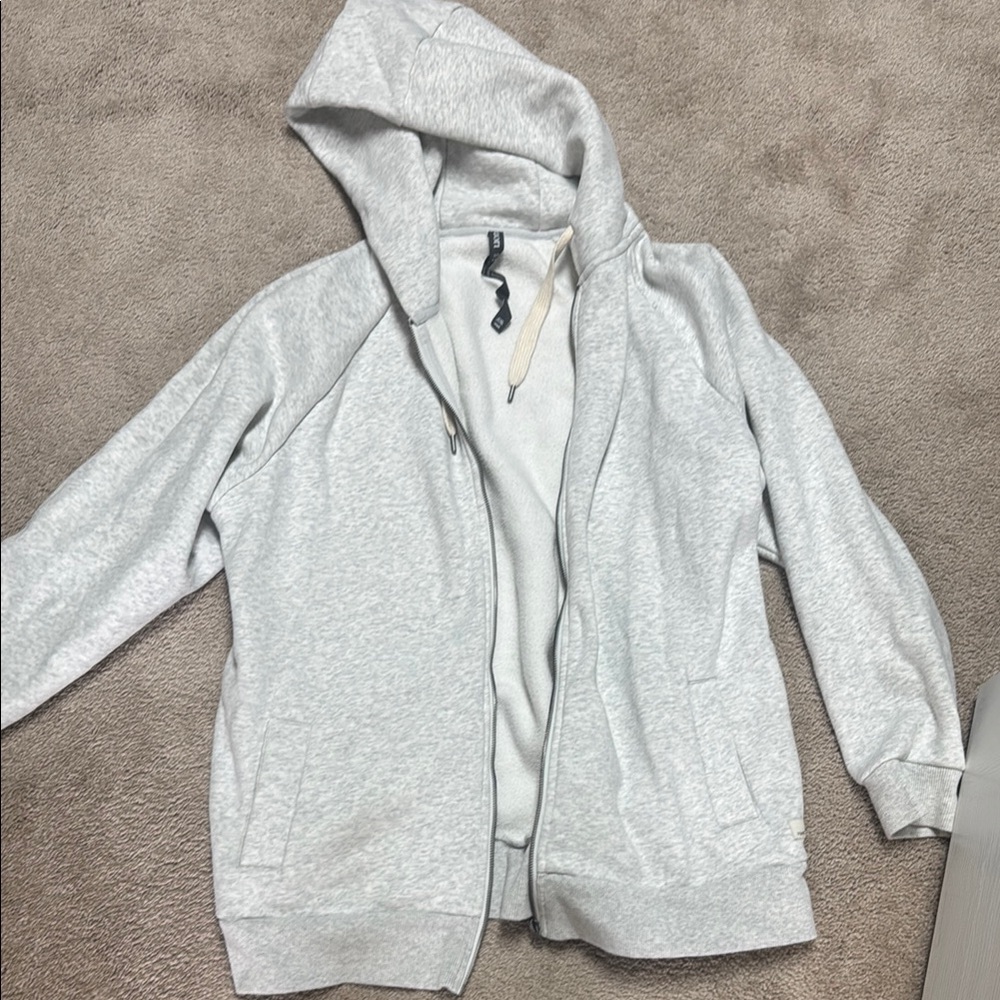 Vuori women's xl Gray Zip-Up Hoodie